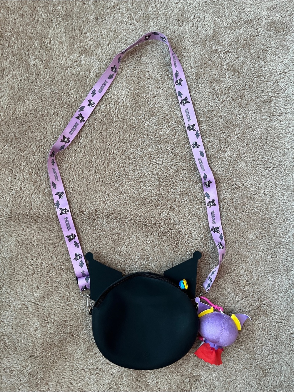 Kuromi Silicone Crossbody Purse with Charm - Picture 5 of 9